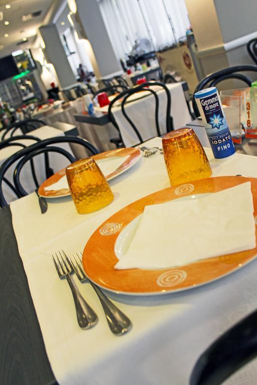 Hotel Genty Ρίμινι Εξωτερικό φωτογραφία