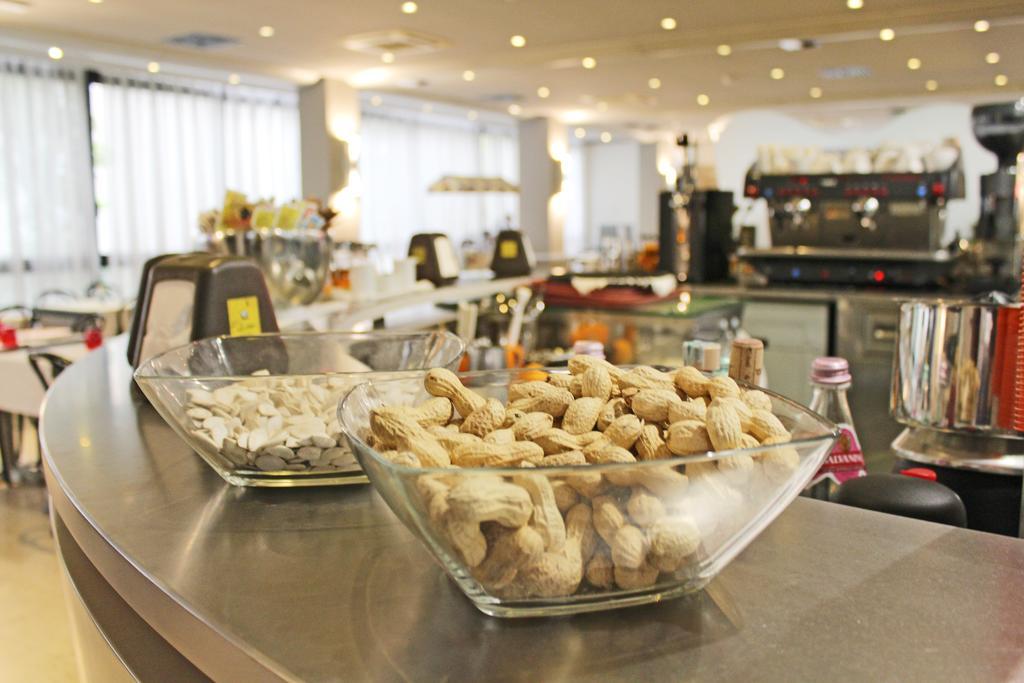 Hotel Genty Ρίμινι Εξωτερικό φωτογραφία